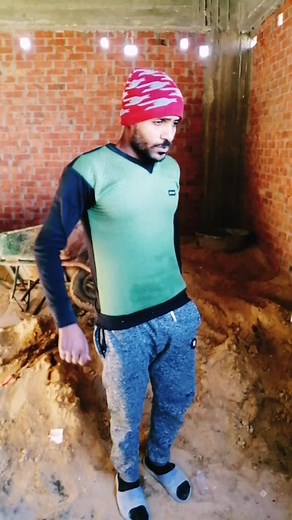 Communicating in Construction: Hand Gestures Explained