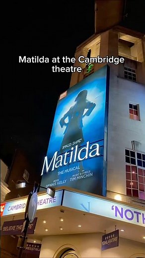 Matilda at the Cambridge theatre 🦎📚