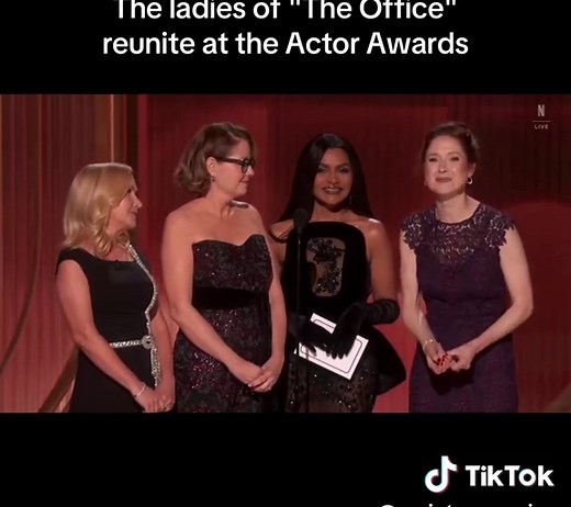 The Office Ladies Reunite at Actor Awards for Best Cast