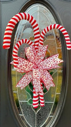 Turn giant candy canes into the cutest holiday decor! ❤️🤍#shorts #diy #christmas