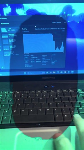 Running Windows 11 23H2 on a Compaq Presario CQ61 with warrior ￼Animations Effects
