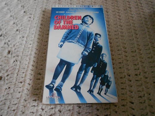 Amazon.com: Children of the Damned : Hendry, Badel, Ferris, Burke, Alle: Películas y TV