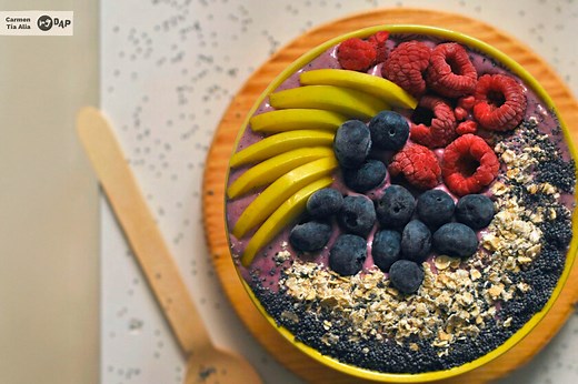 Cómo hacer açaí bowl, el desayuno o merienda más saludable (receta con vídeo incluido)