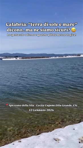 😅 #Calabria “terra di sole e mare” dicono, specie al nord, peccato che questa narrazione non include un buon 50% del territorio regionale! Che spettacolo sono le nostre montagne?! Guardate la #Sila stamane!