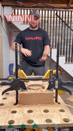 PERFECTION! Using saw dust trick to make the glue joints easier to cle... - Wood Work | WINNI