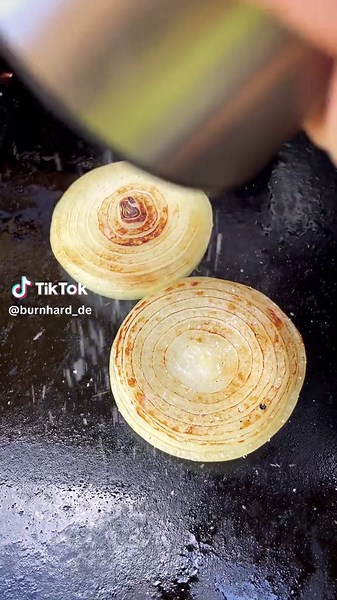 Rezept für Flying Dutchman Burger: Saftige Leckerei mit Zwiebel-Buns