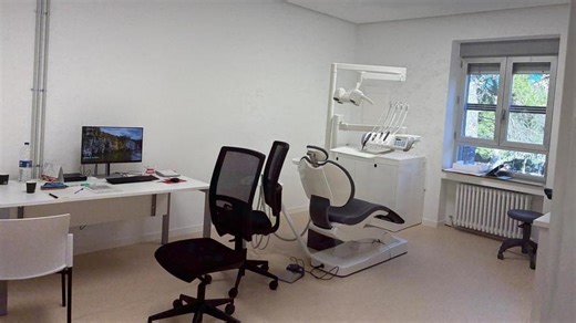 El hospital Militar estrena su nueva unidad de salud bucodental.