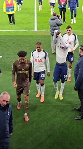 Full-time: Tottenham Hotspur 2-0 Brentford: The players after the game. #COYS #THFC | Chris Cowlin