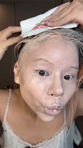 Makeup tutorial for beginners: Before and after makeup looks.