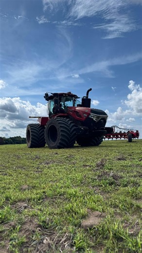 *Case IH Steiger 475*: *Força, tecnologia e desempenho em cada linha do campo!* O *Steiger 475 da Case IH* é sinônimo de potência bruta com inteligência embarcada, motor robusto e conectividade avançada, ele garante mais eficiência, economia de combustível e produtividade nas operações pesadas. 🌾 Agricultura de alto nível começa com máquinas preparadas para os grandes desafios. #CaseIH #Steiger475 #PotênciaNoCampo #AgriculturaModerna #TecnologiaNoCampo #AFSConnect #AgriculturaDePrecisão #Agrone