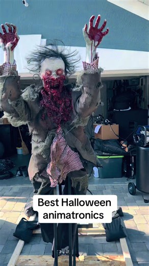 Best zombie animatronic make by poison props. Looking amazing for our house haunt. Best in Orlando. #halloween #ilovehalloween #halloween2025 #scary #zombie