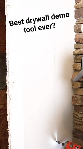 This wall suction dust collector is amazing for catching drywall dust right when you're making the cut! #homerenovation #drywall #dust #tools | Fix This Build That