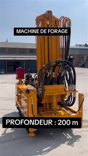 MACHINE DE FORAGE AVEC UNE PROFONDEUR DE 200 m . CONTACTEZ NOUS MAINTENANT !