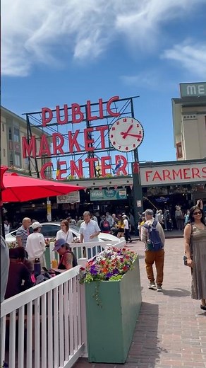Pike Place Market: Seattle’s Most Iconic Spot!