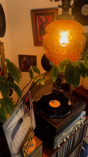 160 reactions · 9 comments | A Canadian 80’s rock Classic love song about being overtaken by passion, both emotionally and physically, for someone special. This is Honeymoon Suite with “Burning in Love”, 1984 . #honeymoonsuite #burninginlove #canadianrock #80srock #80smusic #genx #thevinylloungemtl #montreal #vc #vinylcommunity #vlmtl #vinylmontreal #vinyl #vinylcollection #vinylcollector #vinylrecords #vinyllover | The Vinyl Lounge | Facebook