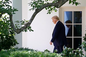 ‘Unfit: The Psychology Of Donald Trump’ Trailer: New Docu Warns Of President’s Mental Health