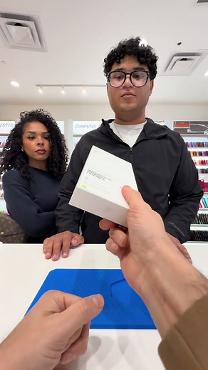 Unboxing iPhone 17 Pro Max Silver: Full Review