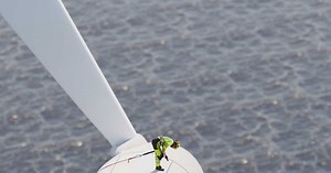 Eolienne en mer : quels sont les avantages et les inconvénients ?