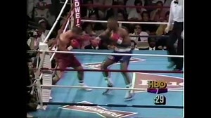 25 años de Boxeo (XIV): Poli Díaz hace trasnochar a España Tenía que llegar. La pelea que quedará por siempre guardada en la memoria colectiva de una generación que, ahora, reclama que el boxeo vuelva a ocupar el lugar que merece. El combate que definió, se quiera o no, el futuro del boxeo español en las siguientes décadas. La batalla de Norfolk: el chaval de "Palomerras" (como dice Buffer) en los profundos Estados Unidos (Virginia) y ante un genio como "Sweet-Pea". El carisma convertido en púgi