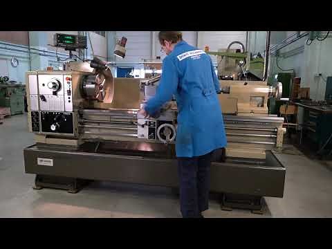 Harrison M500 Lathe - Quick Run-through - Carriage and cross slide