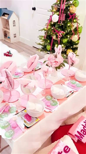 Last Christmas plan of the year! Amidst magical teepees and a charming mini spa, we’ve created a cozy nook filled with sweetness, relaxation, and holiday spirit. Perfect for wrapping up Christmas with smiles, games, and unforgettable moments. #prettyteepees #friscotx #dfw #dfwmoms #highlandpark #dallastx #christmas #sleepovers #slumberparty #spaparty | Pretty Teepees