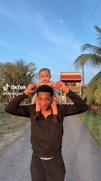 Lego Chima: Sayangku Baby Botak dan Teman-Temannya