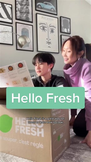 #ad Grocery store prices are unpredictable and with @HelloFresh the price of our monthly menu is always the same! And right at our doorsteps! 🙌 Thanks to the clear and simple instructions of Hello Fresh recipes, Zachary did a pretty good job with dinner! Use my Promo code: HFMITZ to get free meals (🔗in Bi0) #mealkit #youngchef #howto #howtotiktok #howtocook #motherson