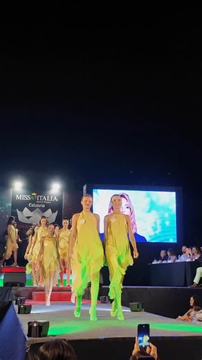 Miss Cinema Calabria 2025 Roseto Capo Spulico Complimenti ancora a @mariantonietta_sama @missitalia @pmirigliani @carlifashionagency @lindasuriano @carmelambrogio @givova_official @acqua_rocchetta @milunagioielli @framesiofficial @tracademyformazione @deangelisresort @liltnazionale @carlomagno_concessionaria @antonia_boutique_cosenza @designmultimediacosenza @jonica_radio @_ifreschidizona_ @accademianewstyle | Miss Italia Calabria