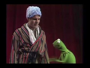 The Muppet Show - 208: Steve Martin - Off-Stage #1 (1977)