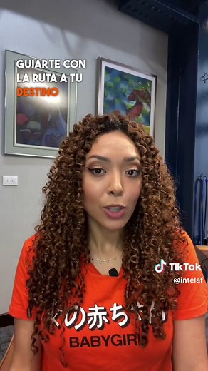 Con Echo Auto de Amazon y la voz de Alexa, controlar tu música, audiolibros y recordatorios mientras conduces nunca fue tan fácil. Conéctalo a tu celular por bluethoot y disfruta de una experiencia de manejo sin distracciones. #EchoAuto #Amazon #Alexa #ManosLibres #MúsicaEnElAuto #Recordatorios #ConducciónSegura