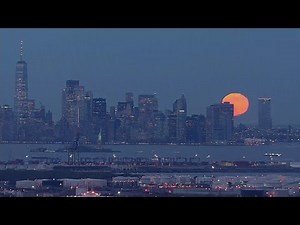 Amazing video of the moon rising over Manhattan