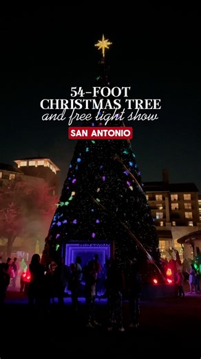 Add this to your must-see holiday lights destinations in San Antonio! 🎄 (NEW) Here We Glow A-Caroling Light Show 📍 JW Marriott San Antonio Hill Country Resort 🏷️ Pricing: Complimentary ⏲️ Every night (till Jan 4): 6:30, 7:30, & 8:30 PM Gather your loved ones for this dazzling performance that captures the heart of Christmas. Take in the breathtaking spectacle of color and light choreographed to your holiday favorites and enjoy all the fun of caroling without wandering door-to-door. You'll hea