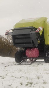 1.6K views · 11 reactions |  Santa's new helper: the CLAAS baler! Wrapping gifts with farm-fresh precision.  | CLAAS | Facebook