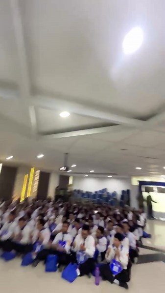 Ice Breaking Hari Pertama LKMM 2024 untuk Mahasiswa Baru