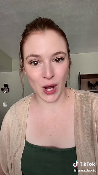 These are basic things, but literally SO IMPORTANT!! How to walk down the aisle 🙌🏻 #weddingceremony #weddingtips #bridetobe