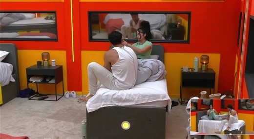 🦶 ❤️🤣 #lacasadelosfamosos #kenny #jailyneojeda #jayken | jailyneojeda