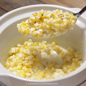 7.3K views · 142 reactions | Crockpot Creamed Corn cooks away in your slow cooker while you do the rest of your holiday preparations! RECIPE ➡️ https://www.theslowroasteditalian.com/best-ever-slow-cooker-creamed-corn-recipe/ | The Slow Roasted Italian | Facebook