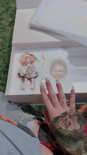 Unboxing Lucky Emma Blind Box: Exciting Dolls and Surprises