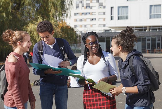 Diplômes, attestations de réussite, relevés de notes, consultation des copies