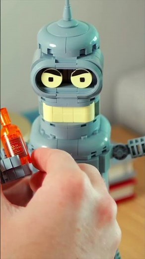 The Brickcraft x Futurama collab has landed with the Planet Express Ship and Bender himself! 🤖