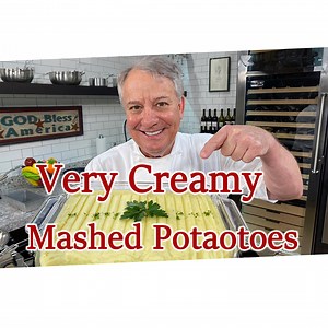 An easy CREAMY VELVETY Mashed Potatoes that will blow you mind! 🤯 #reasyrecipes #mashedpotatoes #cooking #FoodieFavs | Chef Jean-Pierre