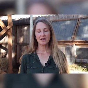 Composting your food waste is an easy way to fight climate and grow a healthier garden. Our expert shares tips to start home composting. Watch the full video: https://ow.ly/Pgvi50R9311 #FoodWastePreventionWeek | CalRecycle | Facebook