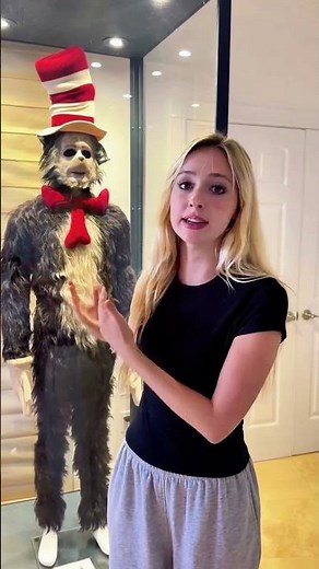 Natalie Reynolds $25,000 Cat in the Hat Costume| Spent $25k on This Prop Then Broke All Three Rules