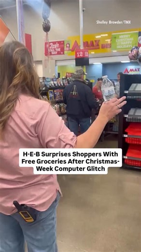 Christmas magic at work if we’ve ever seen it! 🎄 | People