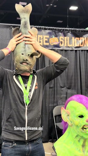 “Fishy” wearable prank fish mask