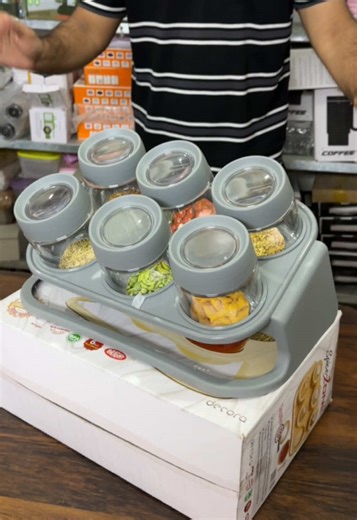 Exploring the Benefits of a Spice Rack for Your Kitchen