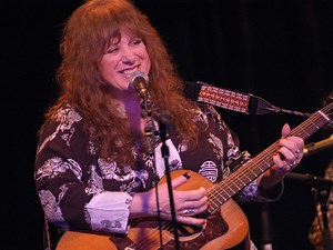 It's all the blues for Calgary's 'Goddess of Slide' Ellen McIlwaine