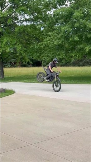 Smooth wheelie into Stoppie on surron ultra bee￼