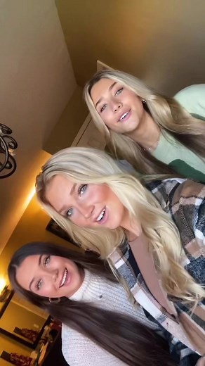 Celebrating Thanksgiving with Stormie and Keeley Goldsmith