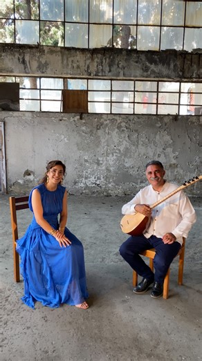 Ceylan Yıldız on Instagram: "İçimde bir hayale kavuşmanın coşkusu ve çok yakında sizlerle paylaşacak olmanın heyecanı var . Çocukluğumdan beri sazı ve sesiyle hep kulağımdayken şimdi de hayatıma dokunan , yoluma yön veren güzellikler katan kıymetli hocam @erdalerzincan ‘ ın yönetmenliğini yaptığı çalışmamız 24 Kasım’da sizlerle olacak … . @mercanerzincan hocam ve Erdal Hocam bir aile sıcaklığıyla her zaman yanımızda oldular . Işıklarını yansıtıp parlattıklarıyla duydukları gurur , verdikleri eme